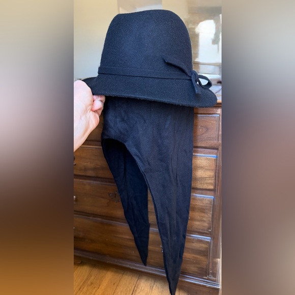 Betmar Black Wool Cloche Hat w/ Scarf Tie Vintage Derby Style S/M EUC main image 10